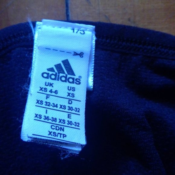 Adidas XS - Picture 2 of 2